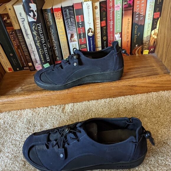 Pandere orthopedic adjustable leather sneaker sz 12 euc blue suede - Picture 3 of 5